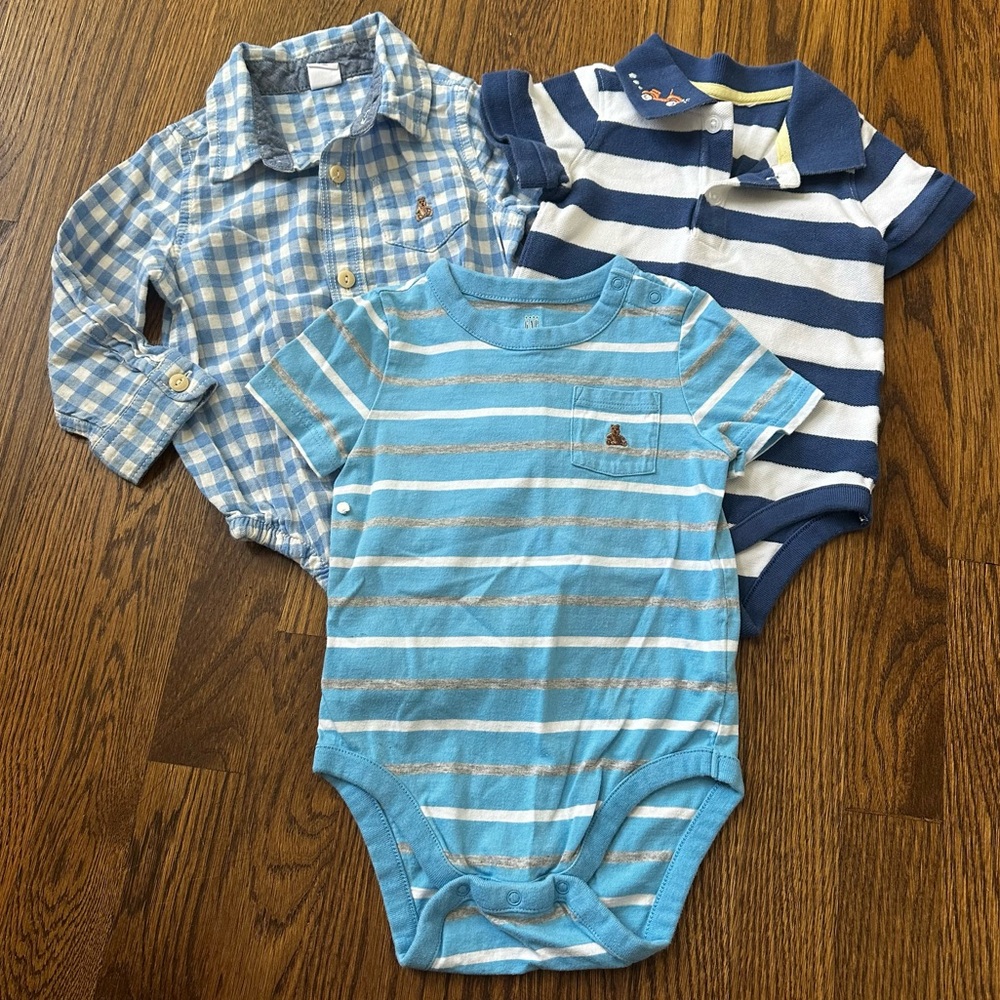 Bay GAP onesie bodysuits bundle, size 18-24M